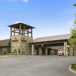 Ramada By Wyndham Greensburg Hotel & Conference Center